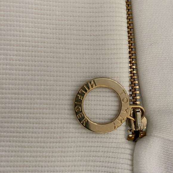 Very nice white top .Worn once  to big for me. - Picture 7 of 9